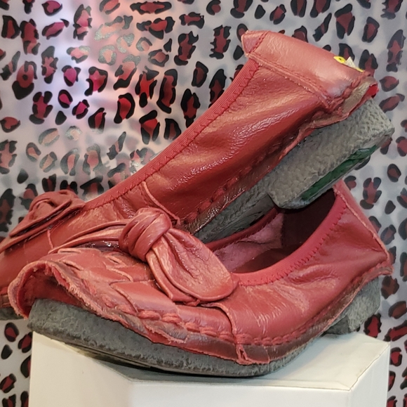 Woman's Mocasines - Picture 7 of 10